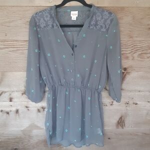 Sheer Gray top with Aqua Print Lace Trim Small